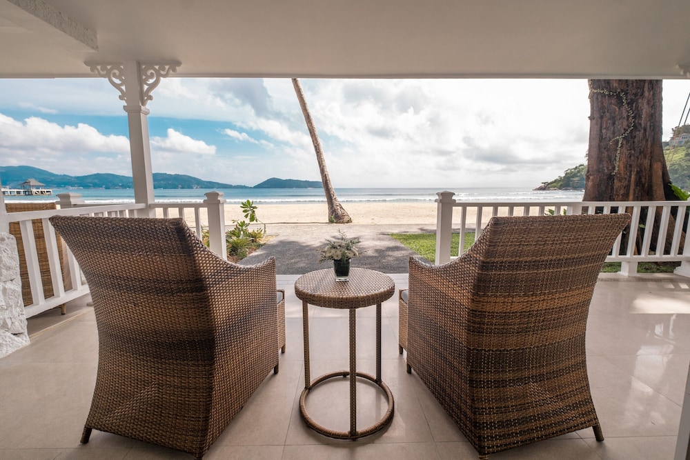 Beachfront Cottage - Photo 11