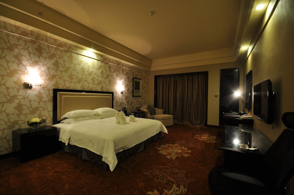 Superior King Room photo 2