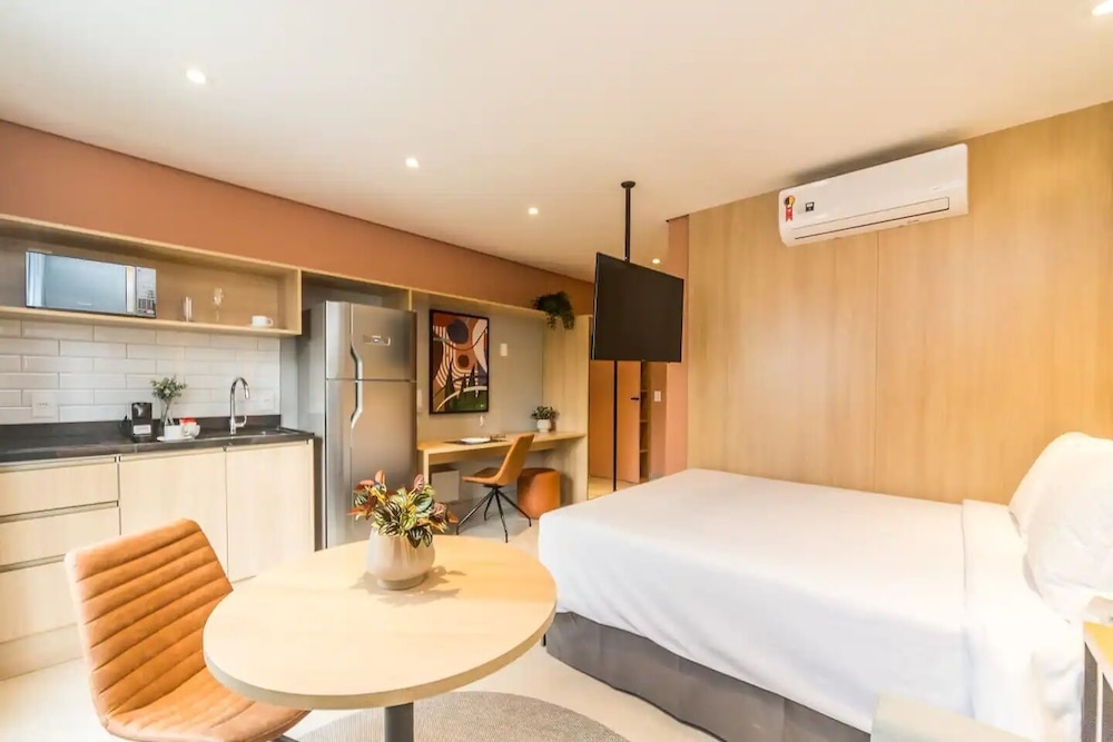 Deluxe Studio Suite - Photo 5