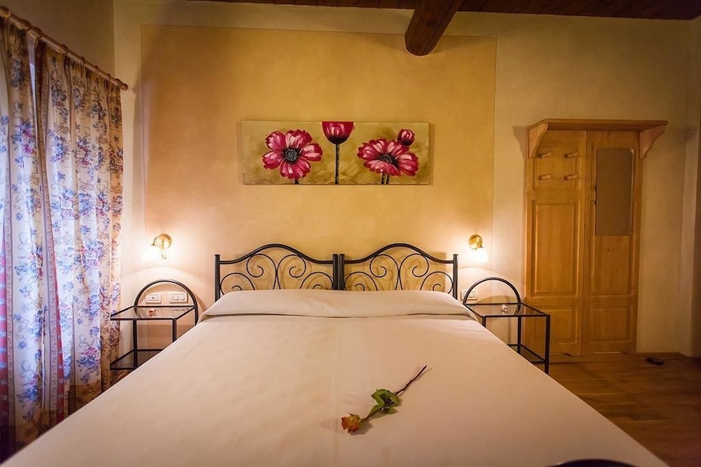 Superior Double or Twin Room photo 3