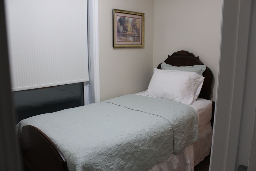 Standard Room, 2 Twin Beds photo 2
