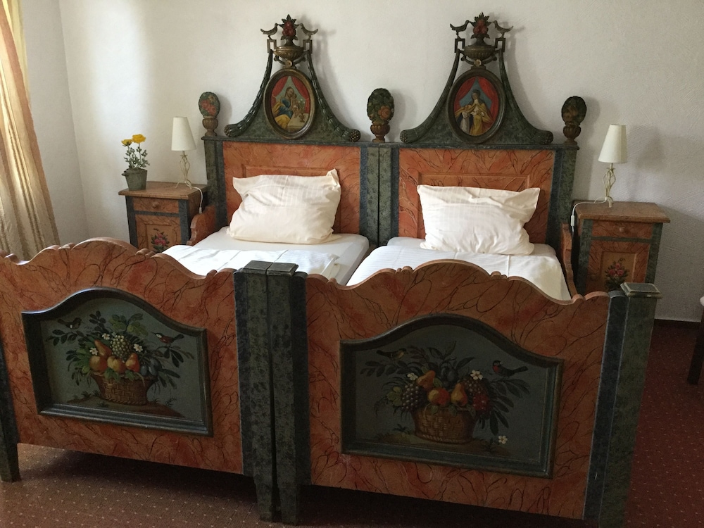 Basic Twin Room photo 1