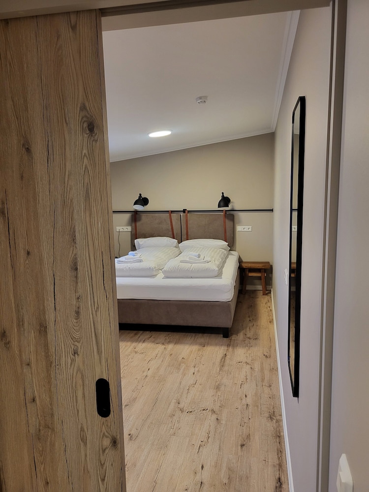 Deluxe Room, Lake View photo 2