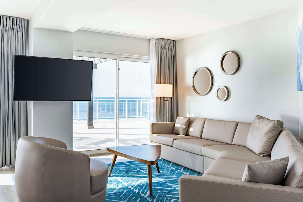 Grand Suite, 1 King Bed (oceanfront, Pergola, 1 Bedroom)