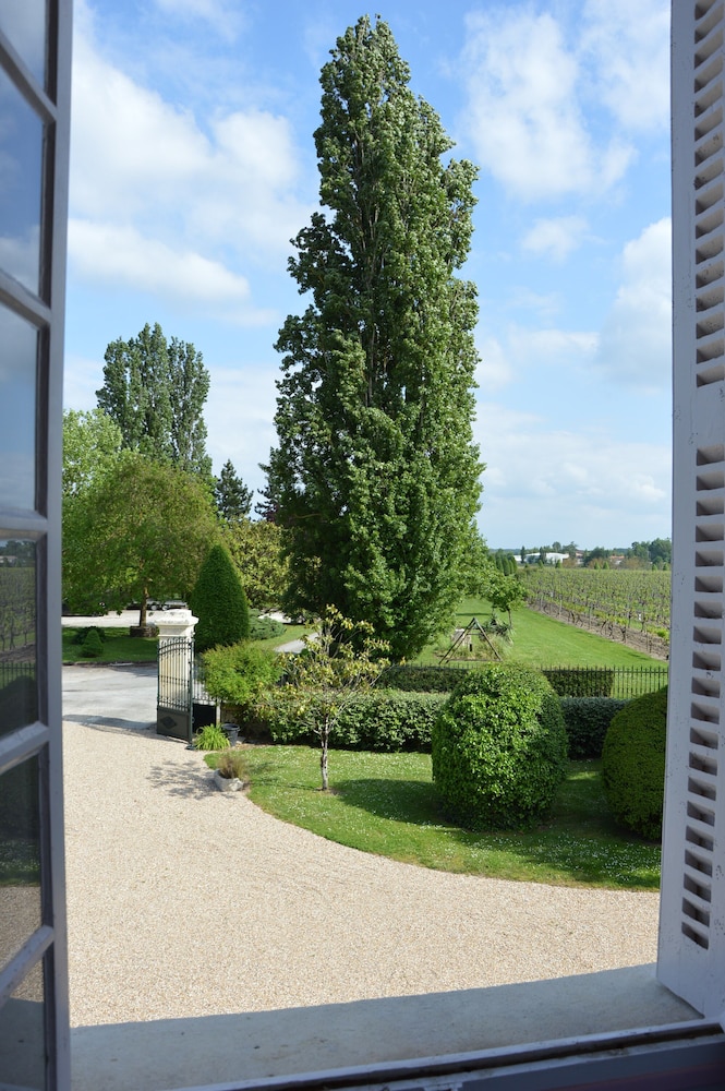 Twin Room (Borderies) photo 2