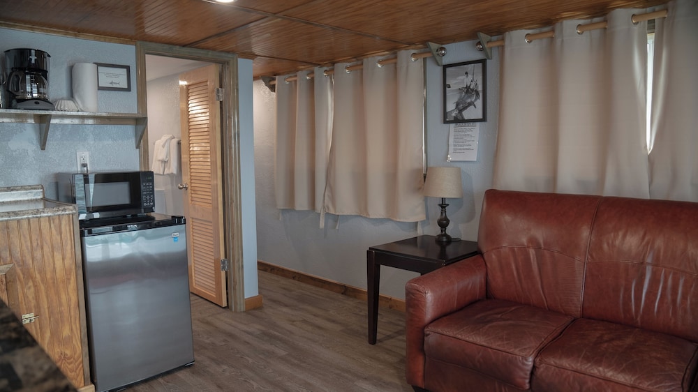 Standard Room, 2 Bedrooms, Non Smoking, Private Bathroom (Swordfish Houseboat) photo 3