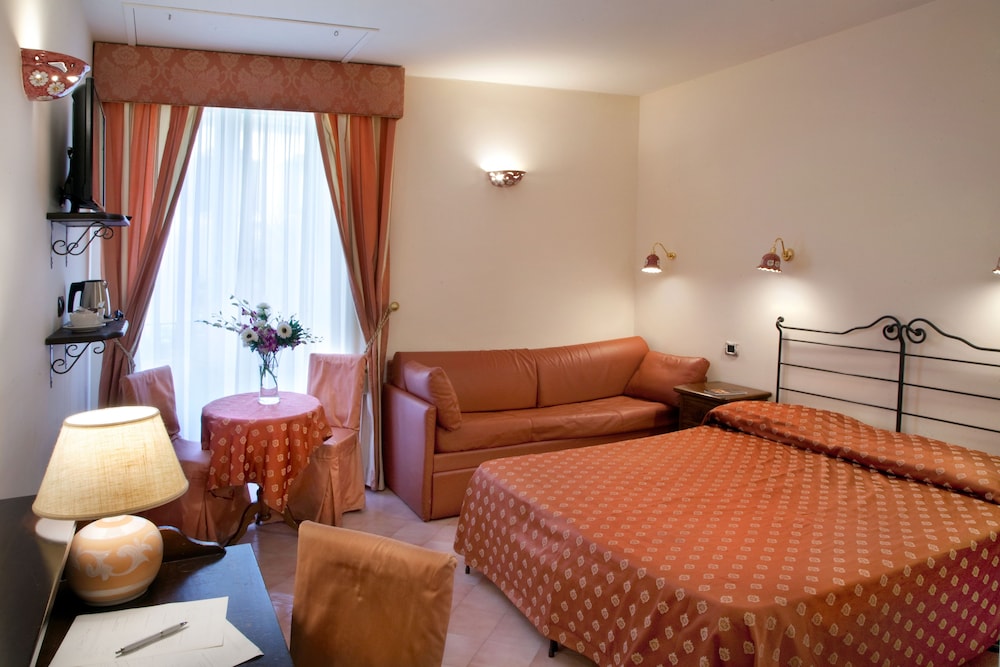 Comfort Room - Photo 3