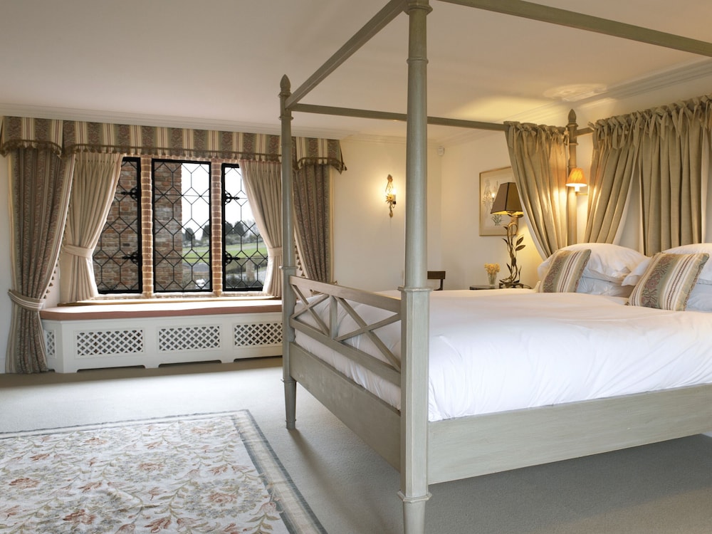 Deluxe Suite, Ensuite photo 2