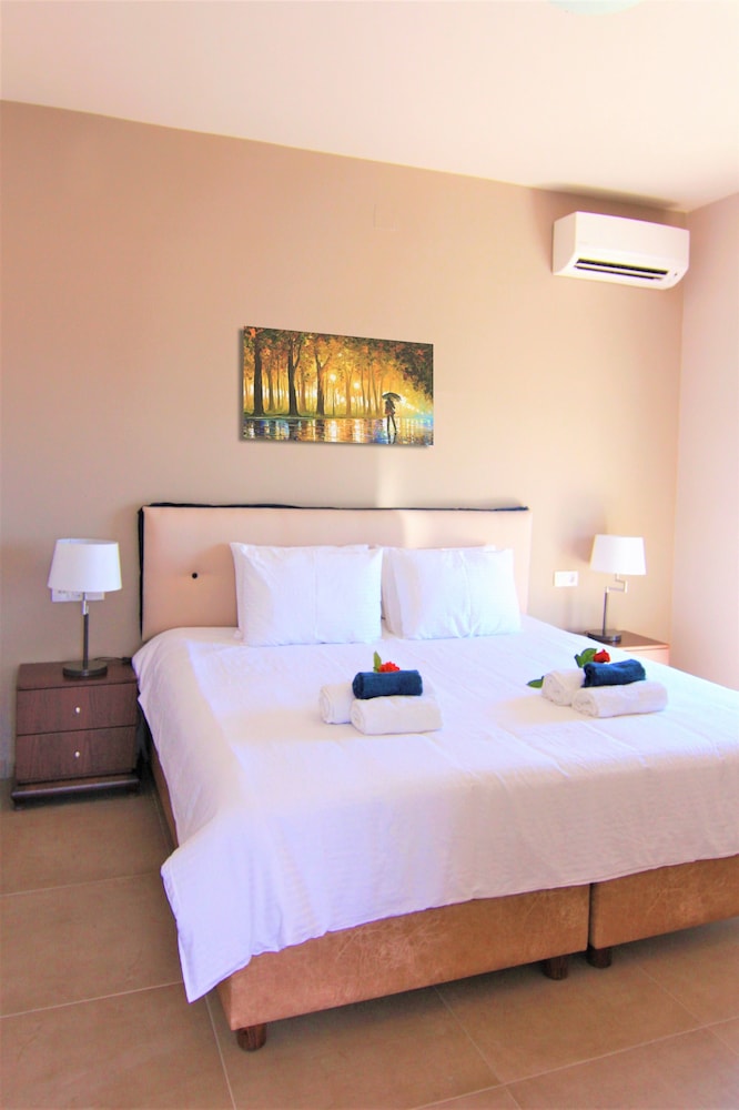 Deluxe Villa, 2 Bedrooms, Partial Sea View (Athina)
