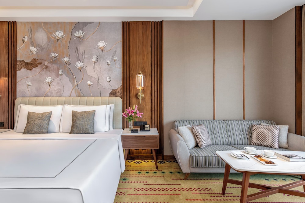 Deluxe Room, 1 King Bed