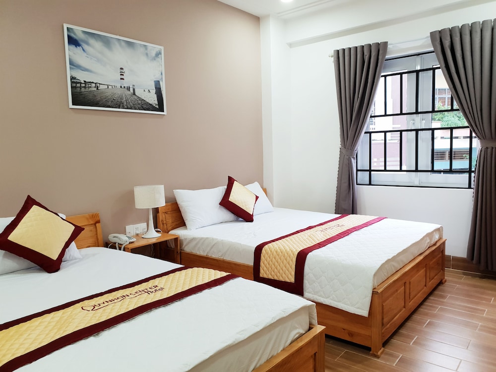 Deluxe Room - Photo 5