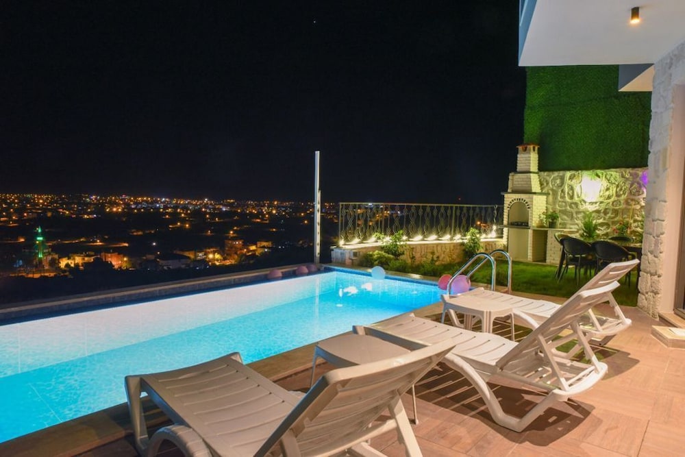 Family Villa, 3 Bedrooms, Non Smoking, City View photo 3