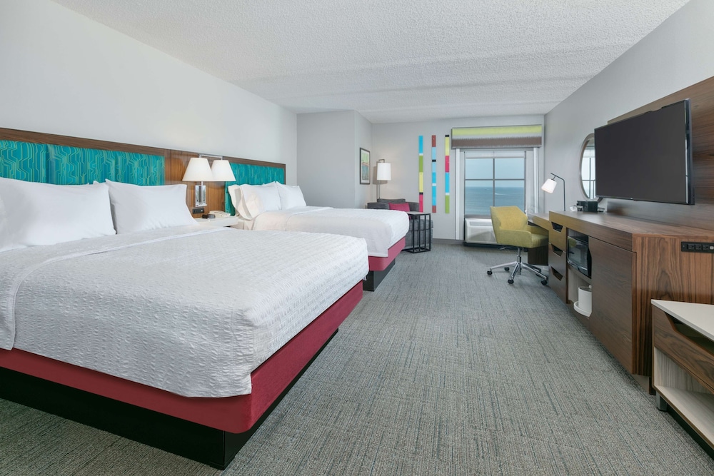 Two Double Beds, Beach View, Non-Smoking photo 1