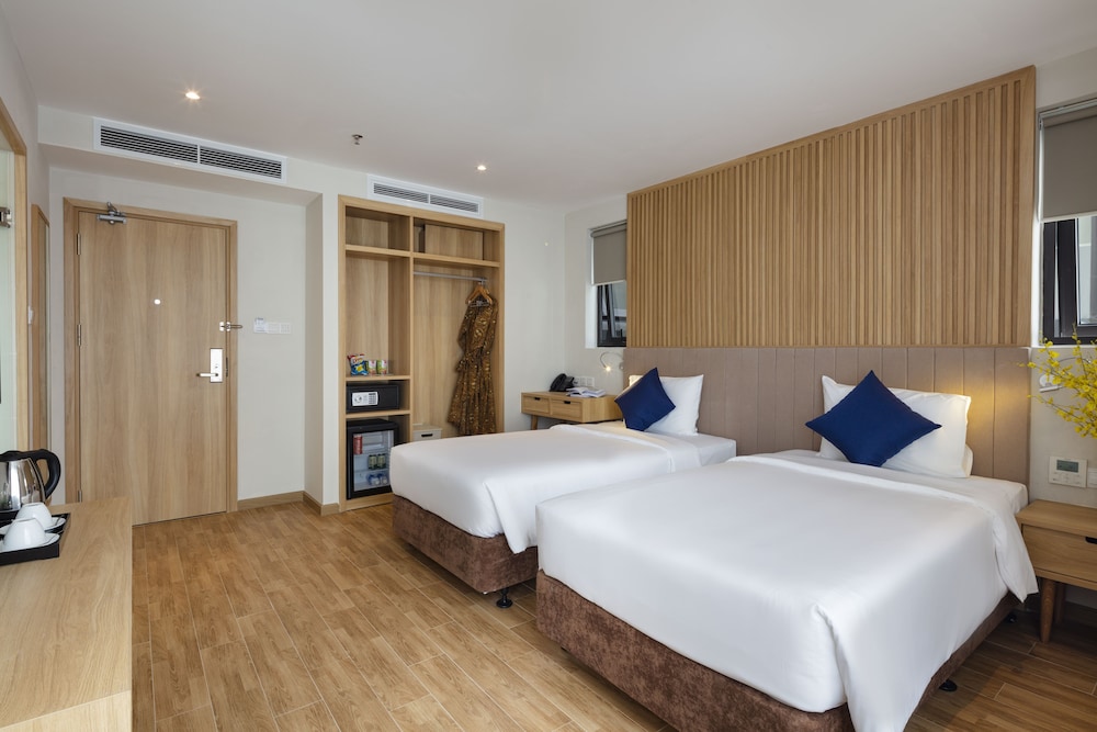 Superior Double or Twin Room photo 3