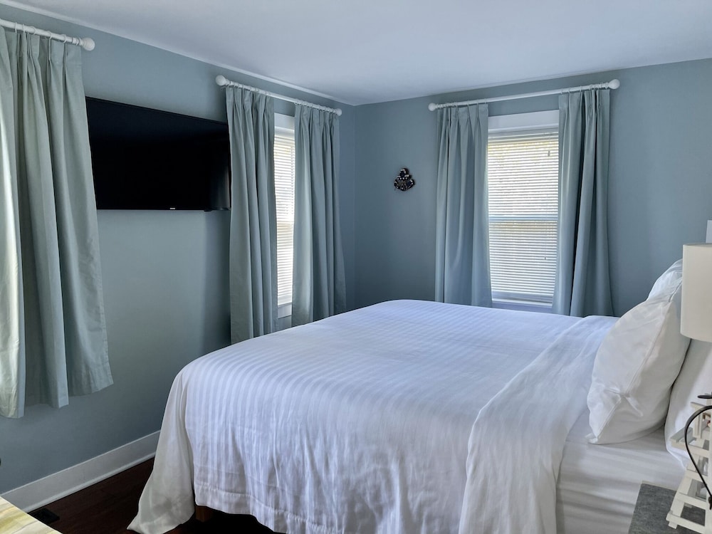 Classic Cottage, 2 Bedrooms, Garden View photo 2