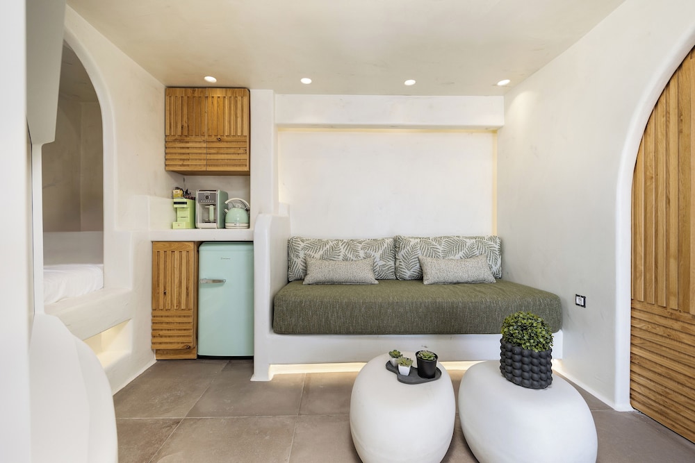 Exclusive Apartment, 2 Bedrooms, Beach View, Oceanfront