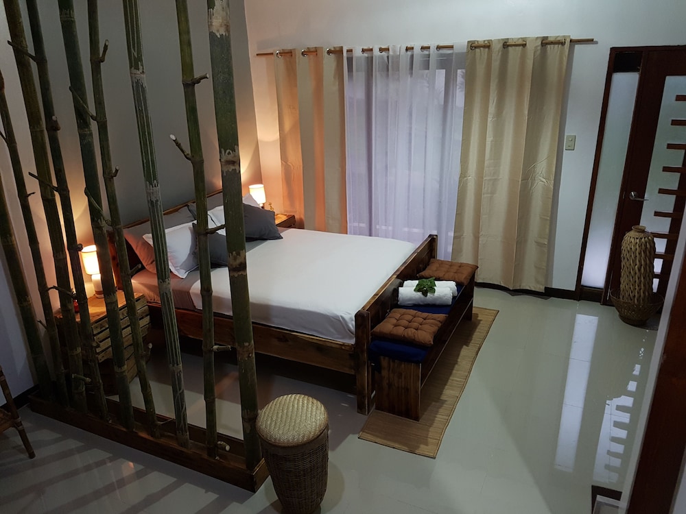 Deluxe Room - Photo 4