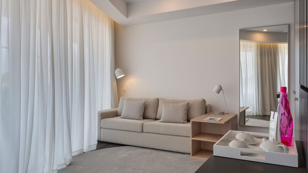 Junior Suite, Balcony - Photo 4