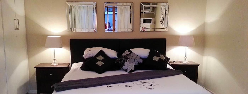 Standard Room, 1 Bedroom (Twin or King with Bath & shower) photo 1