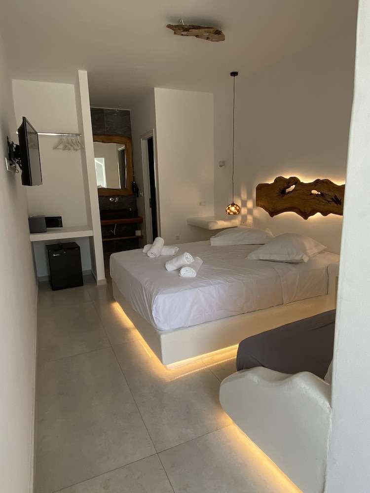 Deluxe Double Room - Photo 1
