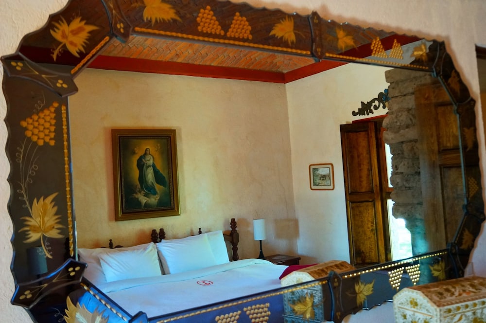 Junior Suite, Private Bathroom, Courtyard Area photo 2