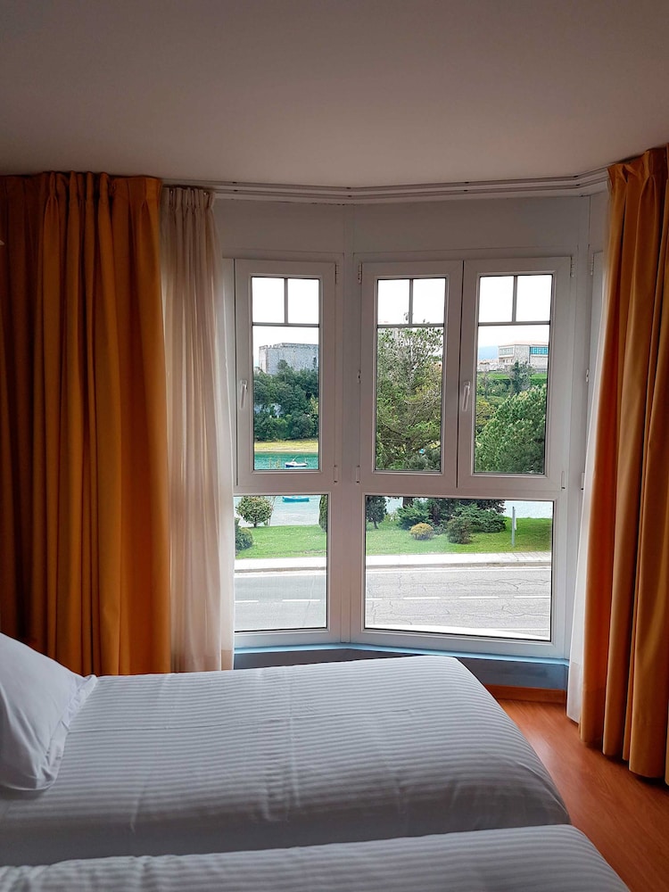 Double or Twin Room, Sea View - Photo 9