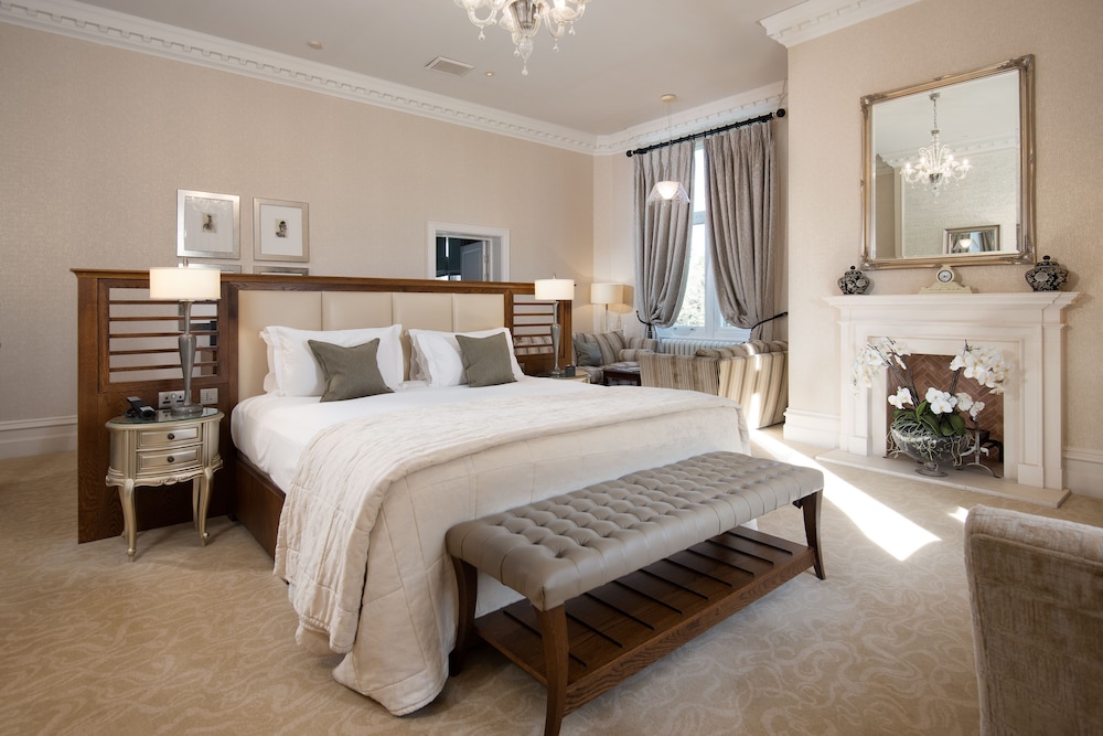 Old Hall Suite
