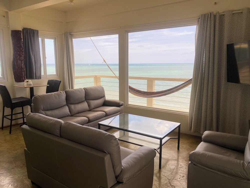Luxury Penthouse, Beach View photo 3