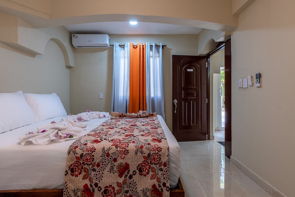Double Room - Photo 6