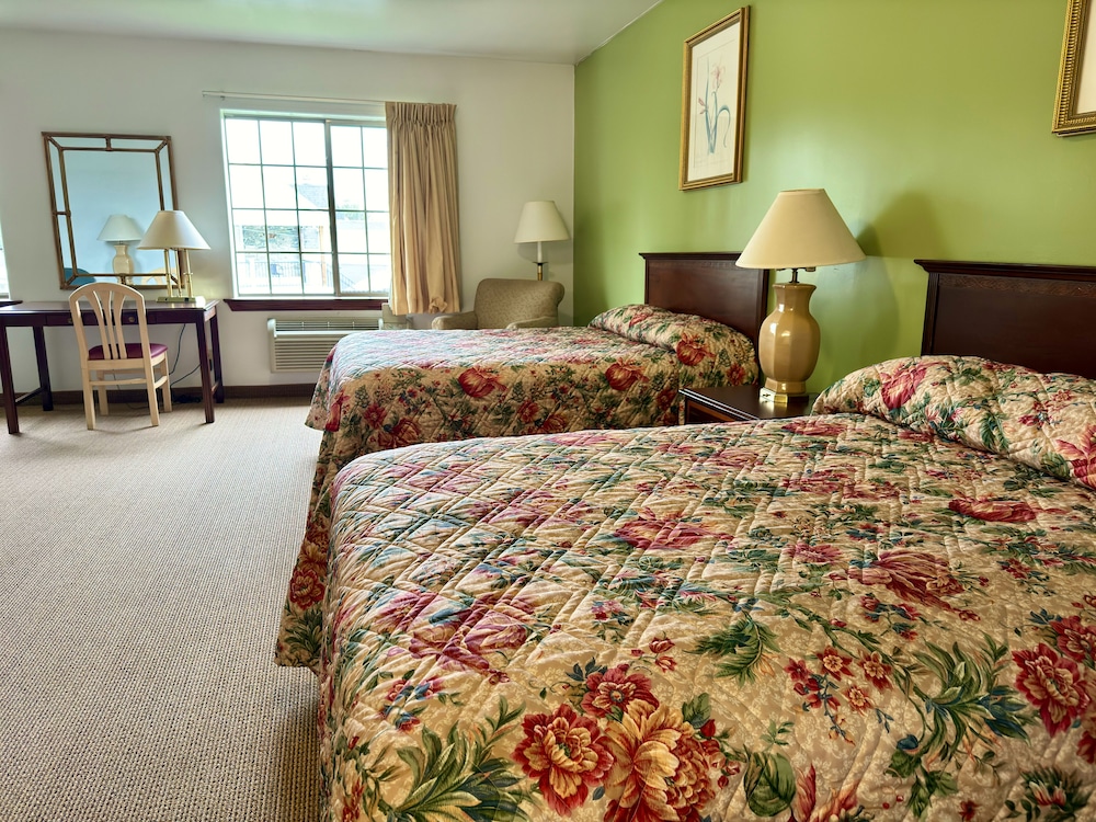 Room, 1 King Bed, Non Smoking - Photo 2
