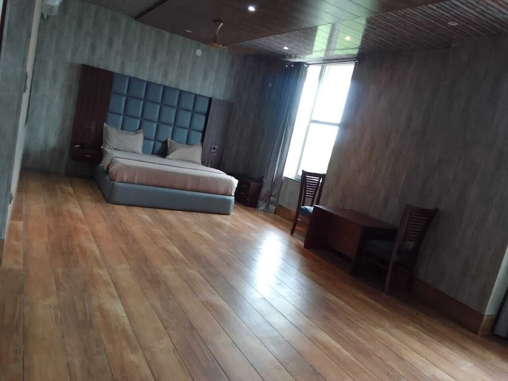 Deluxe Room, Balcony, Garden View