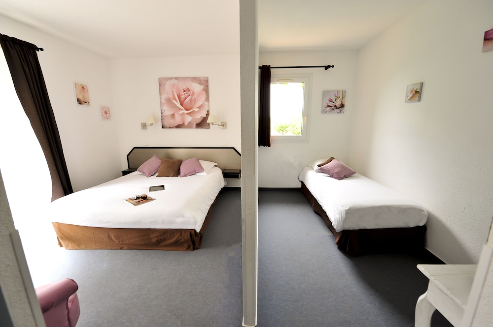 Family Triple Room, Terrace - Photo 1