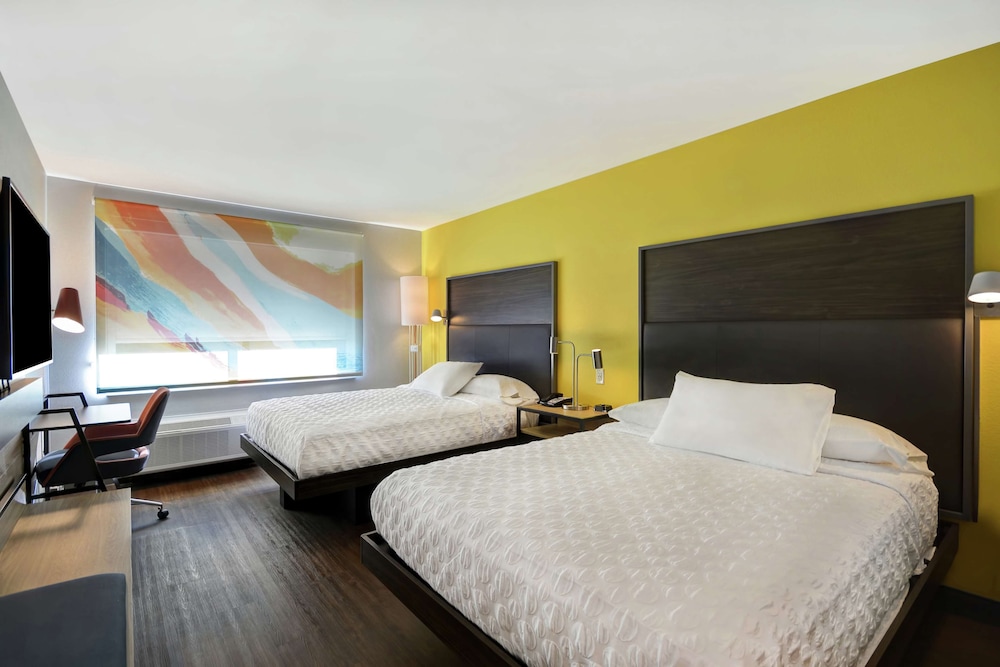 Room, 2 Queen Beds, Accessible (Hearing) photo 3