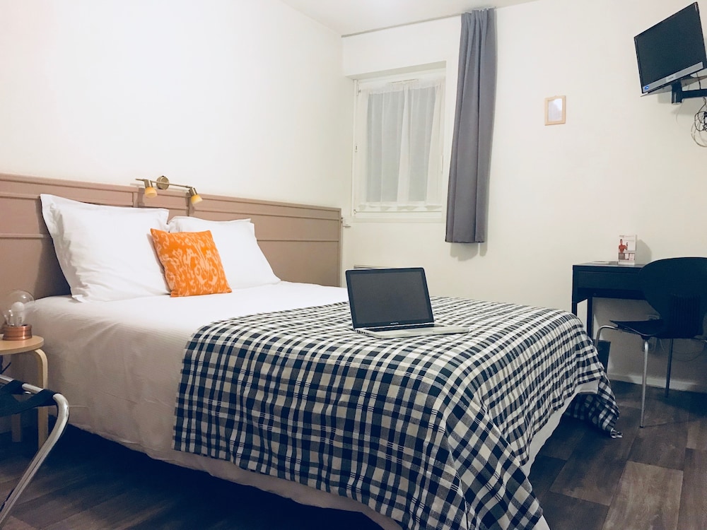 Standard Double Room - Photo 1