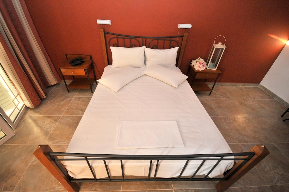 Double or Twin Room photo 1