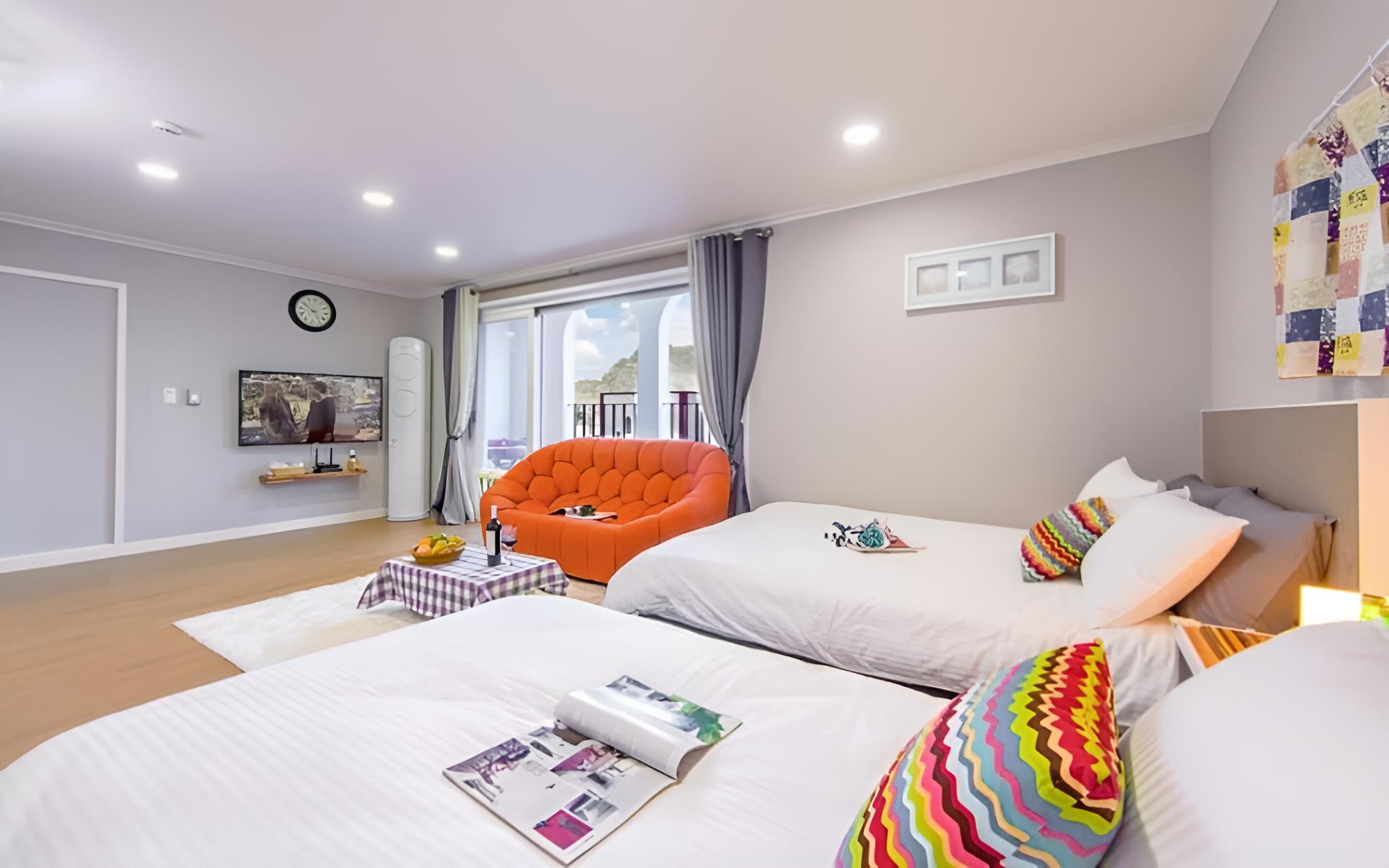 Room (Room 102) - Photo 2