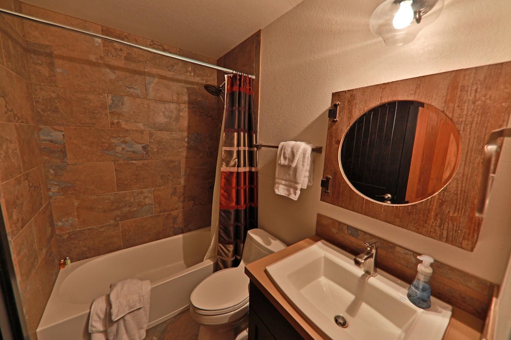 Condo, 3 Bedrooms photo 3