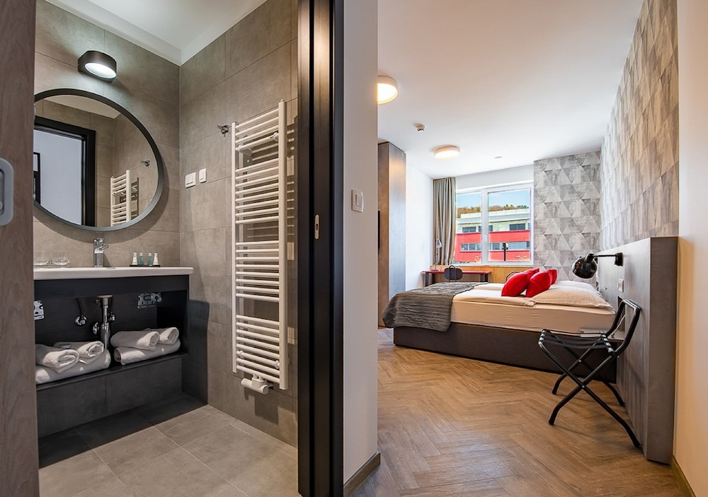 Double Room - Photo 5