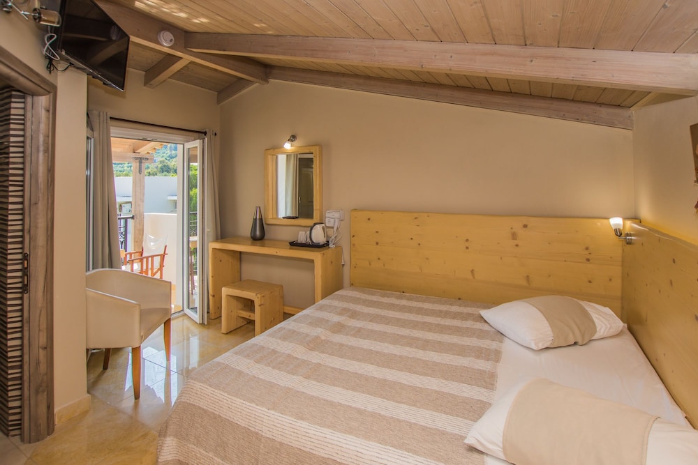 Deluxe Room (Panoramic View) - Photo 9