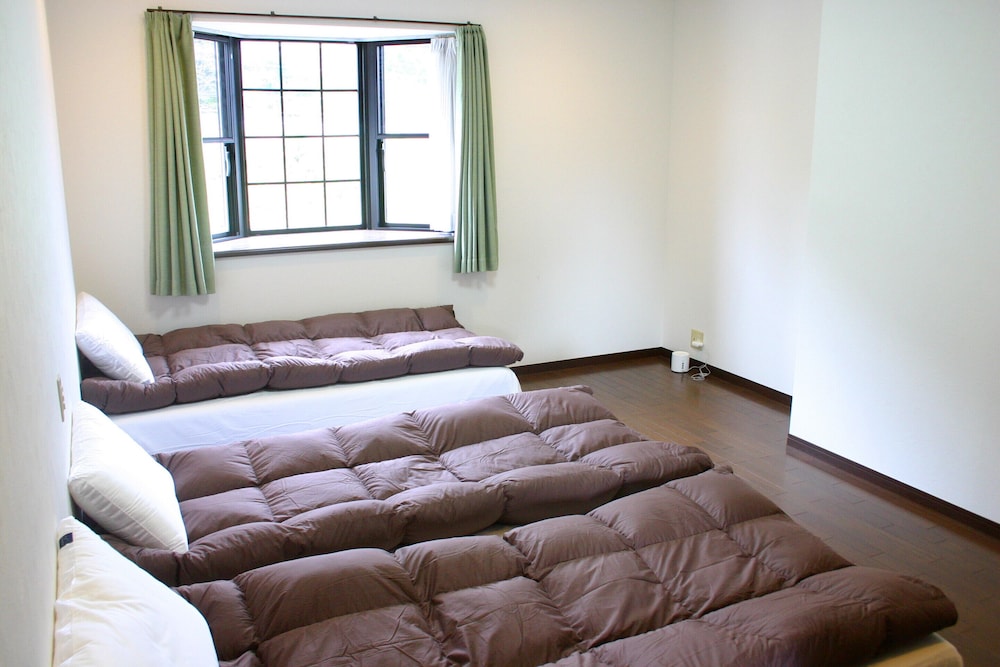 Room 301, Non Smoking