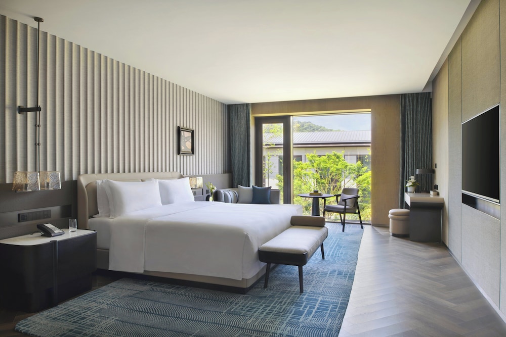 Suite, 1 Bedroom photo 2