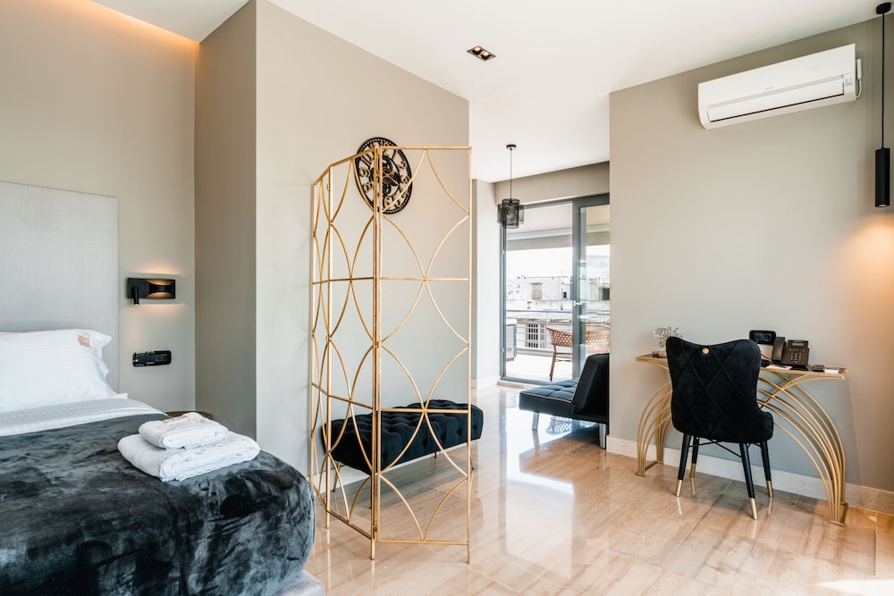 Studio Suite, City View (Queen) photo 3