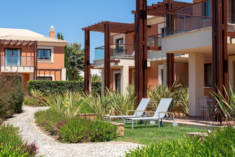 Luxury Townhome, 2 Bedrooms, Pool View - Photo 6