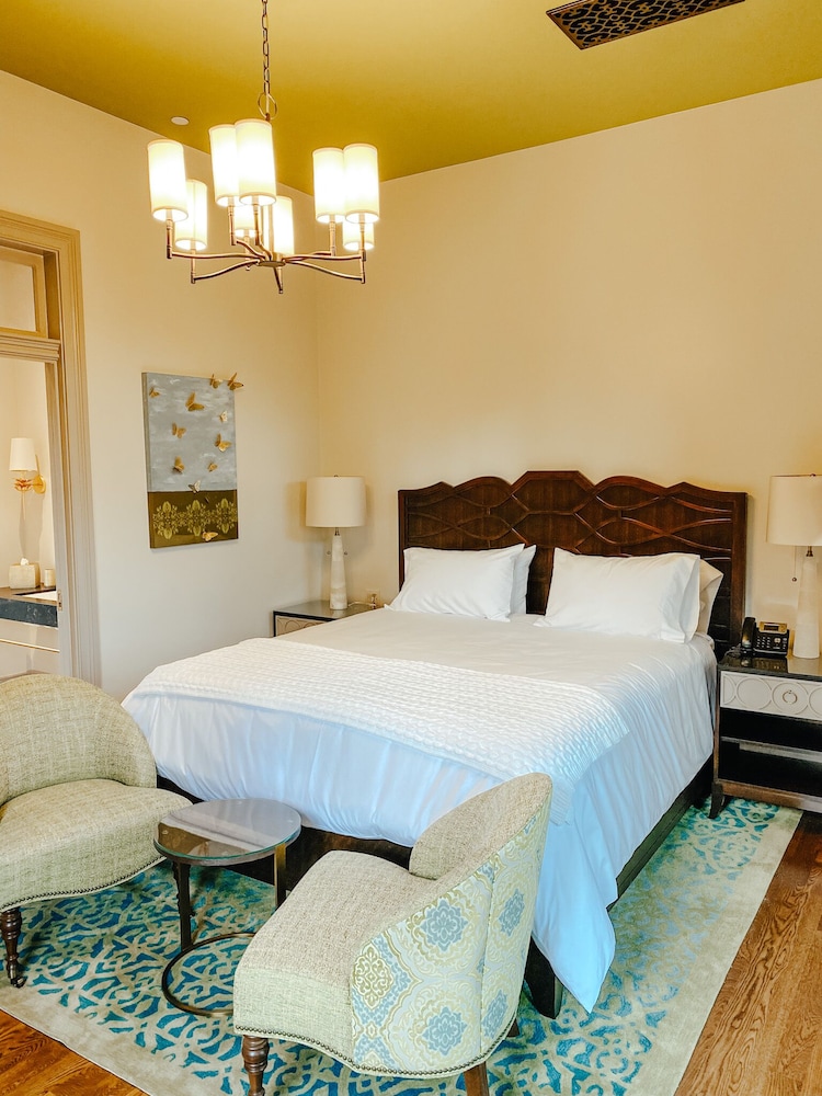1 King Bed, Ensuite, (Terrace Suite)