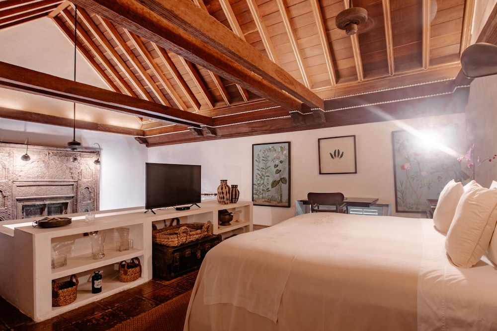 Suite, 2 Bedrooms, Balcony (Duplex)