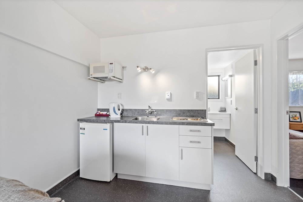 Standard Apartment, 2 Bedrooms, Non Smoking, Kitchenette photo 3