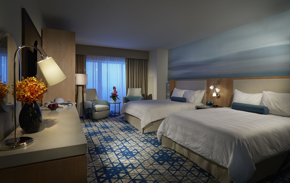 Deluxe Room, 2 Queen Beds, Non Smoking - Photo 4