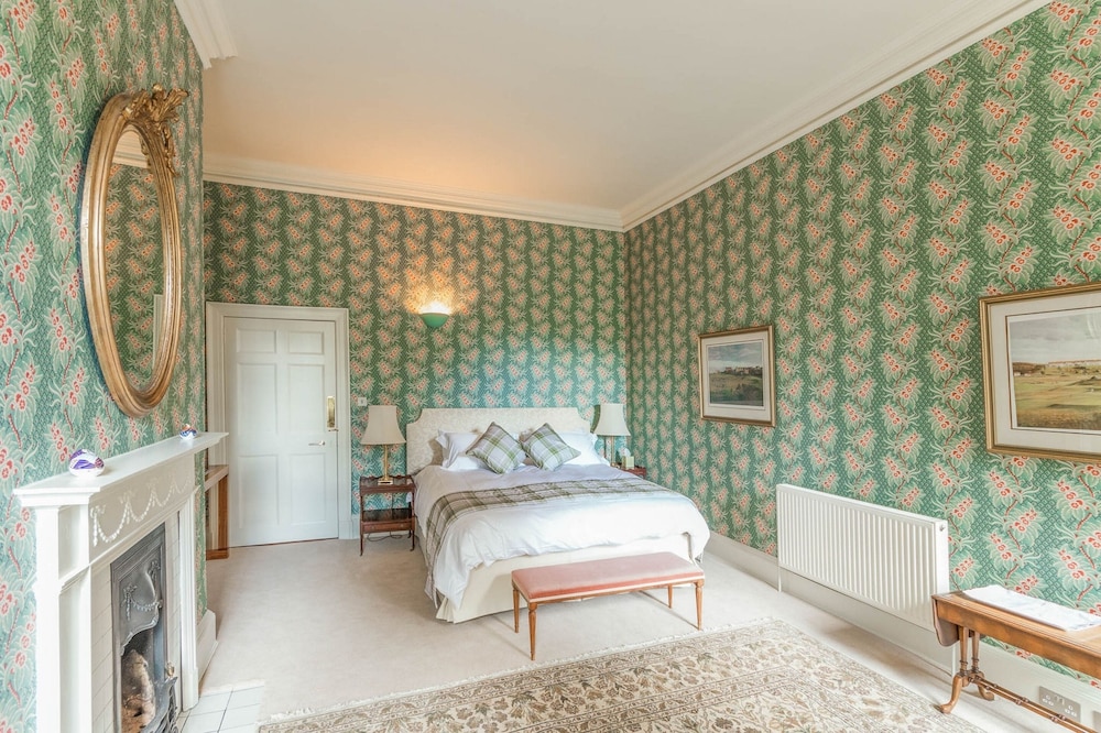 Deluxe Double Room, Ensuite photo 1