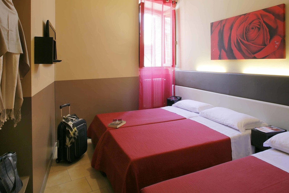 Classic Triple Room - Photo 1