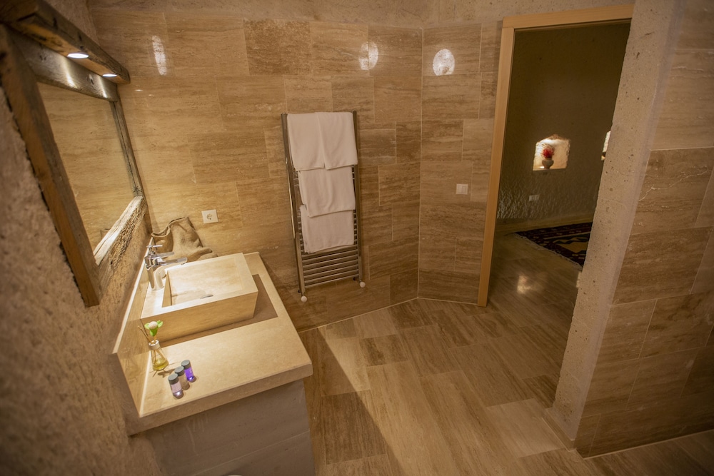 Suite, 1 Bedroom photo 3